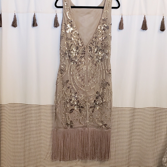NWT!!! Unique Vintage Silver 1920s Flapper Dress - Picture 4 of 11